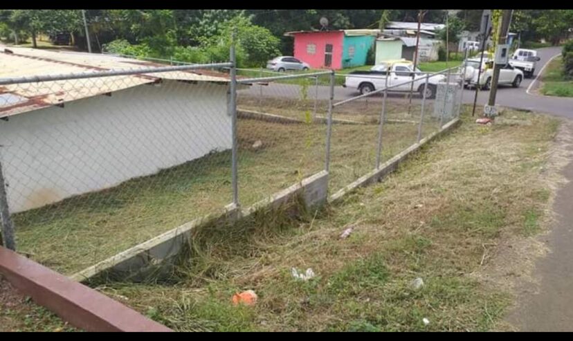 Se vende casa aun costado en la feria de la chorrera