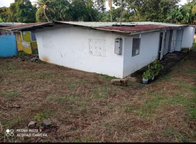 Se vende casa aun costado en la feria de la chorrera