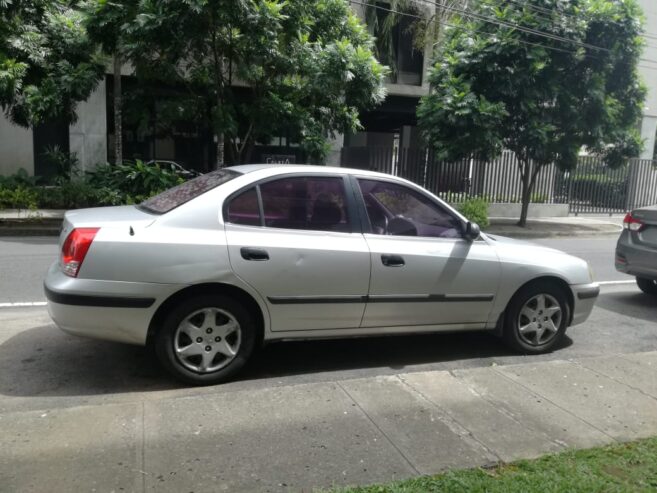 Vendo Carro Hiunday Elantra 2005