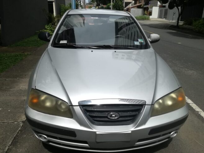 Vendo Carro Hiunday Elantra 2005