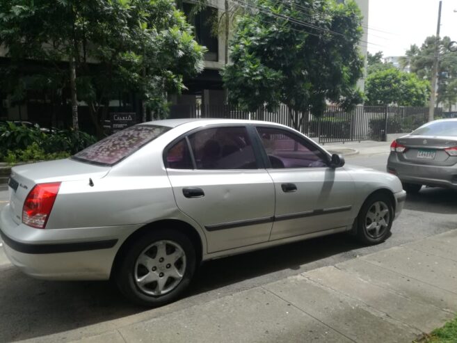 Vendo Carro Hiunday Elantra 2005